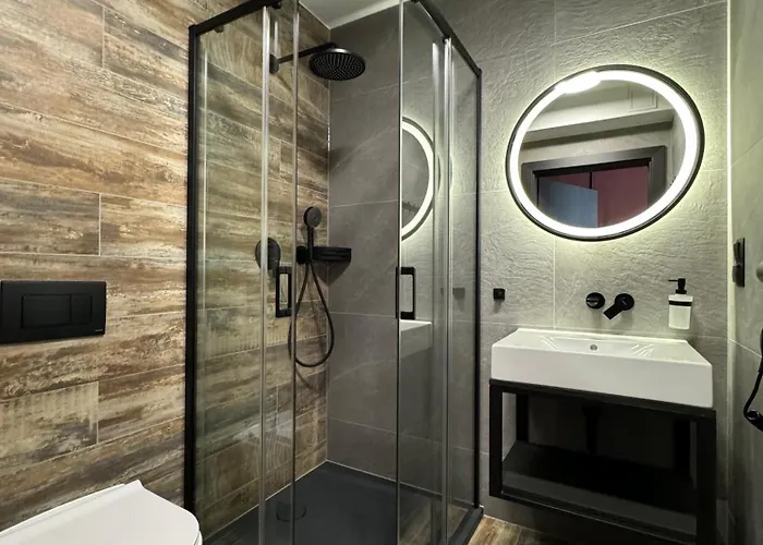 לינה וארוחת בוקר Nourt & Kitchen 3*