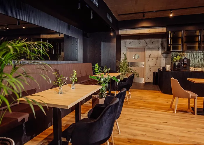 לינה וארוחת בוקר Nourt & Kitchen קרפאז'