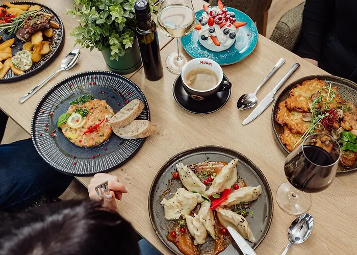 Nourt & Kitchen קרפאז'