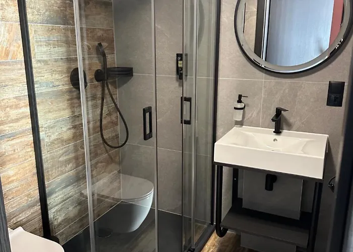 Nourt & Kitchen קרפאז'